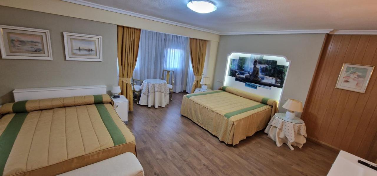 Gavilanes 2 Toledo Otel Dış mekan fotoğraf