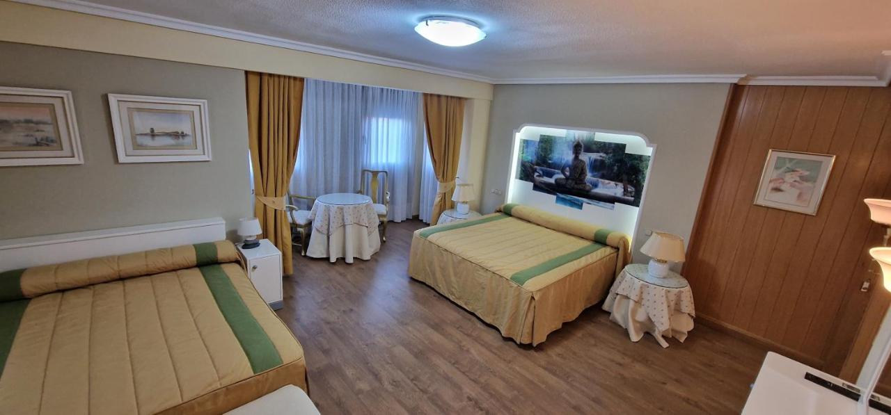 Gavilanes 2 Toledo Otel Dış mekan fotoğraf